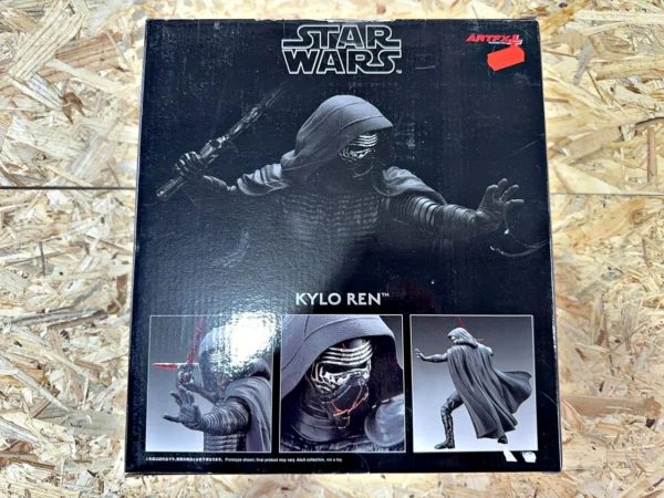 Kotobukiya ARTFX+ Star Wars Kylo Ren 1/10 Statue