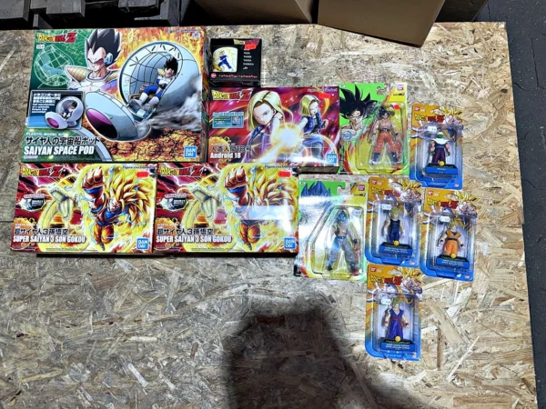 Bandai Dragon Ball Z Konvolut Bausätze und Actionfiguren