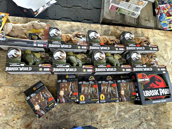 Mattel Jurassic World / Jurassic Park Konvolut Dinosaurier und Actionfiguren
